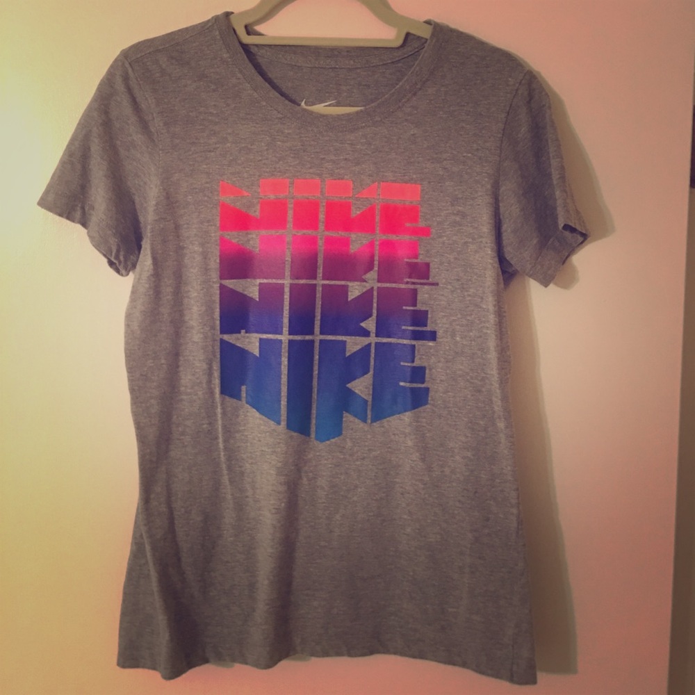 Women’s Nike Run T-shirt size large